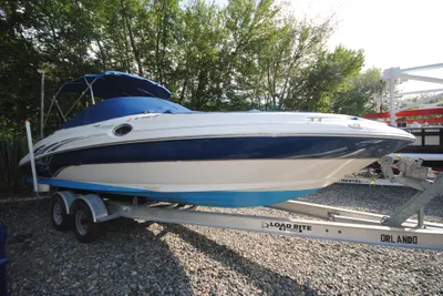 Sea Ray 270 Sundeck