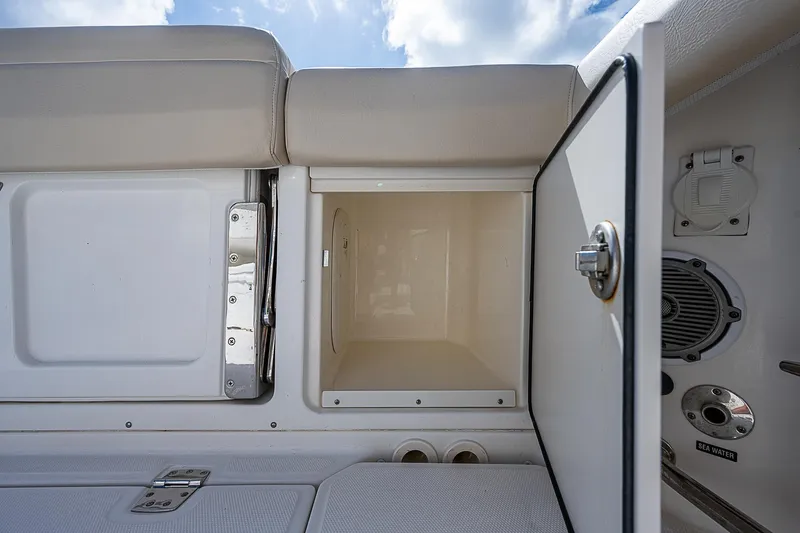 Done Deal Yacht Photos Pics 