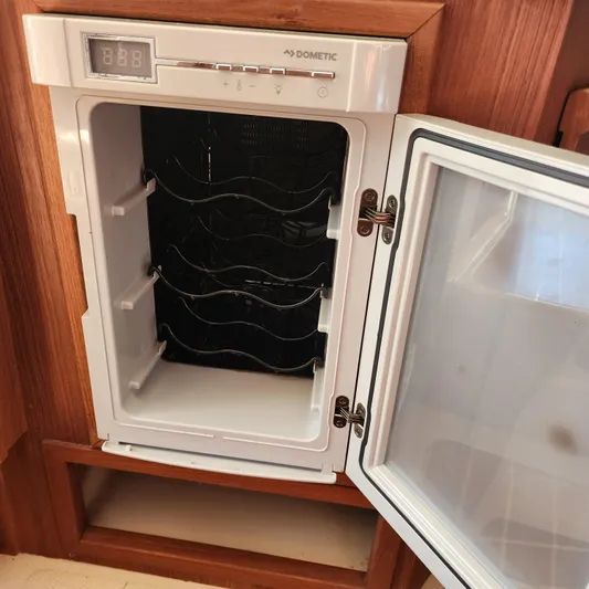 Moondance Yacht Photos Pics 