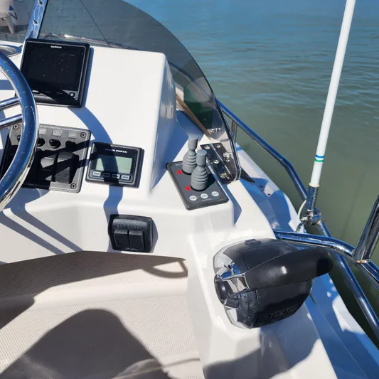 Moondance Yacht Photos Pics 