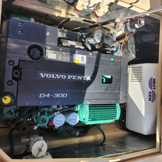 Moondance Yacht Photos Pics 