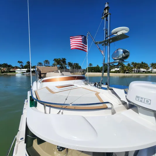 Moondance Yacht Photos Pics 