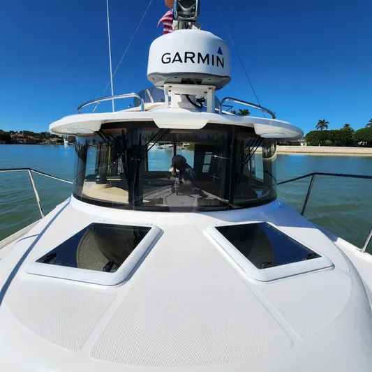 Moondance Yacht Photos Pics 