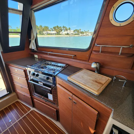 Moondance Yacht Photos Pics 