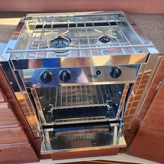 Moondance Yacht Photos Pics 