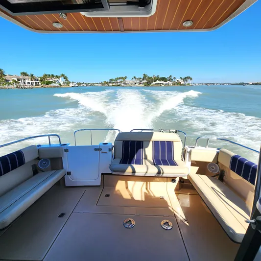 Moondance Yacht Photos Pics 