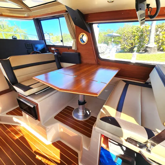 Moondance Yacht Photos Pics 