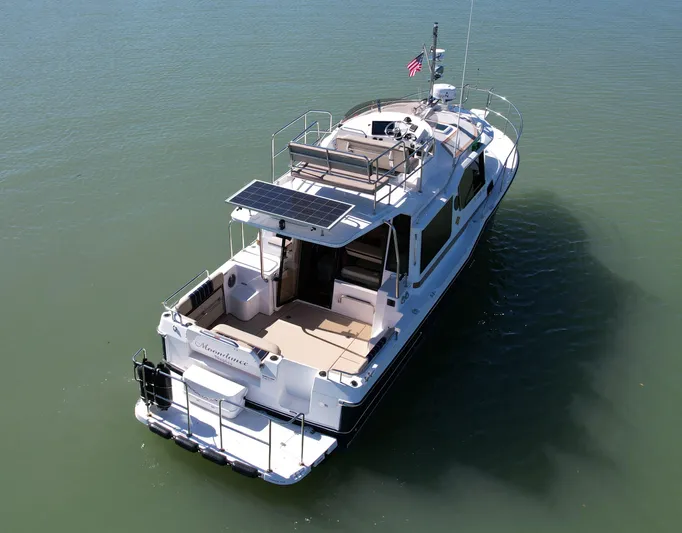 Moondance Yacht Photos Pics 