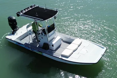 Intruder 21 Flats Boat