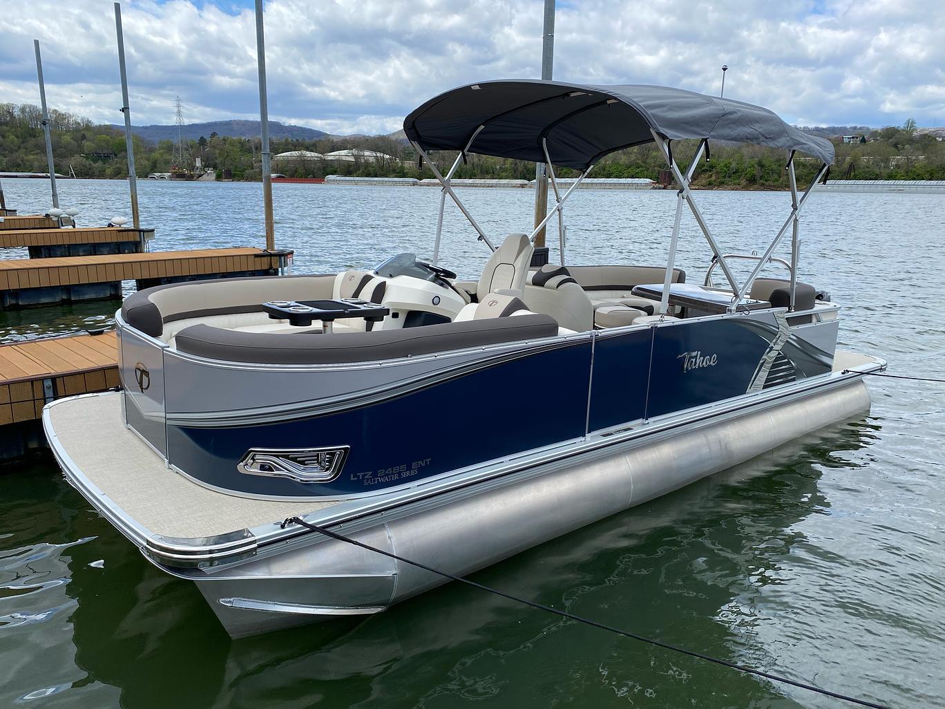 2022 Tahoe Pontoon LTZ Entertainer