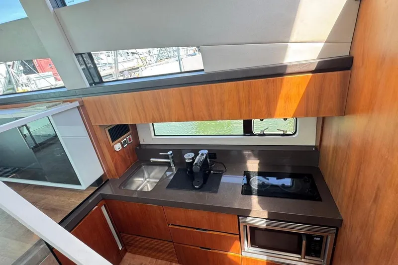  Yacht Photos Pics Modern kitchen interior