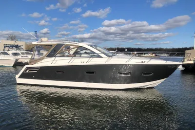 2011 Sealine SC35