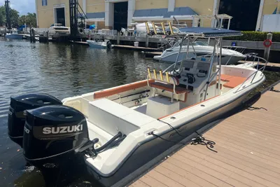1996 Pursuit 2470 CC