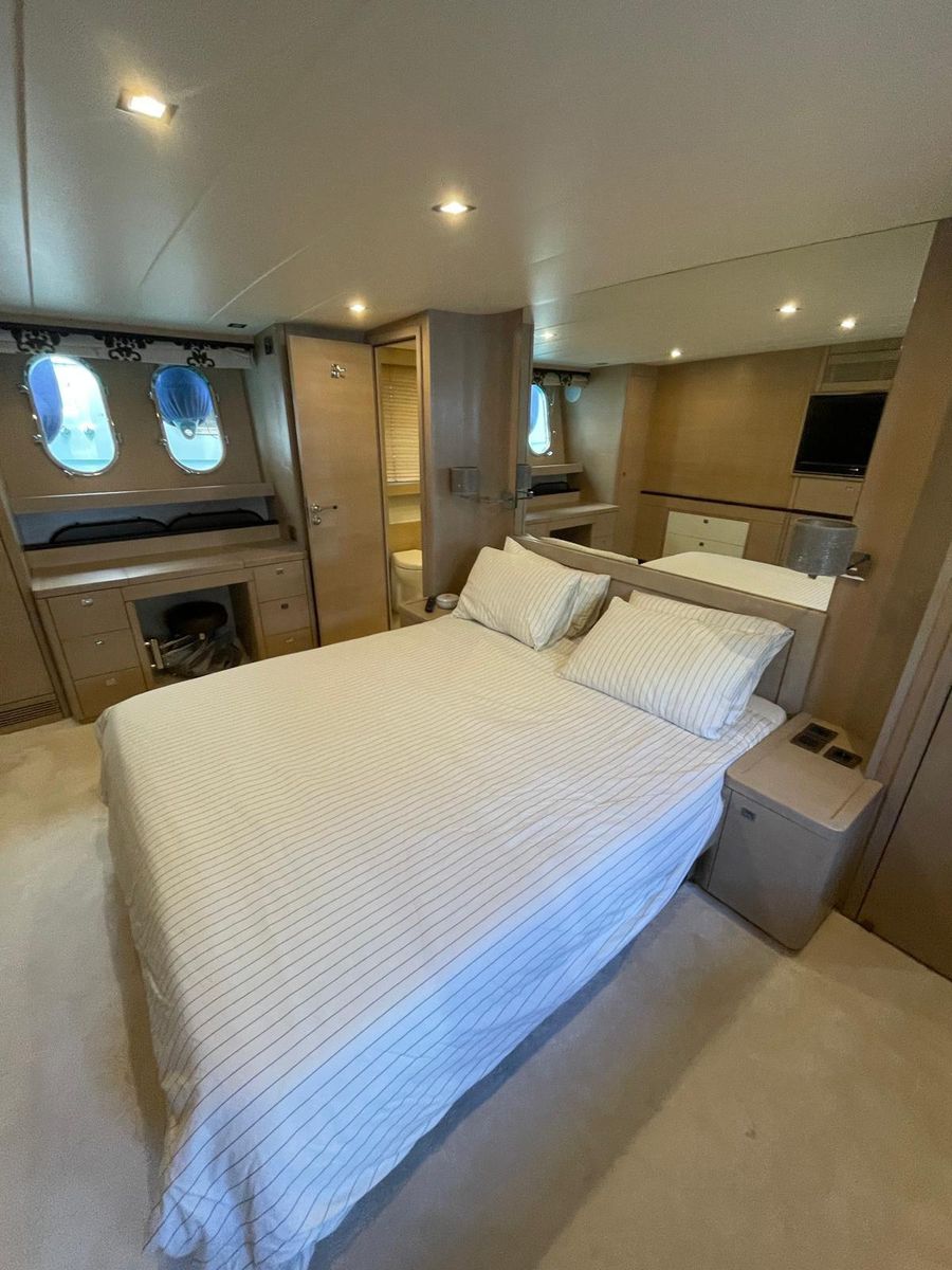 2009 Couach 68 