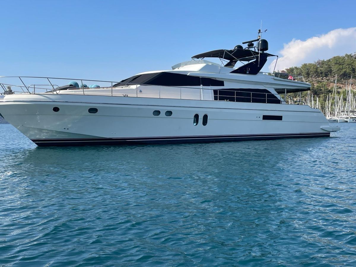 2009 Couach 68 
