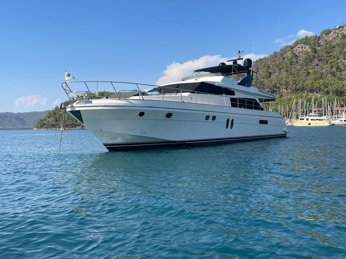 2009 Couach 68 