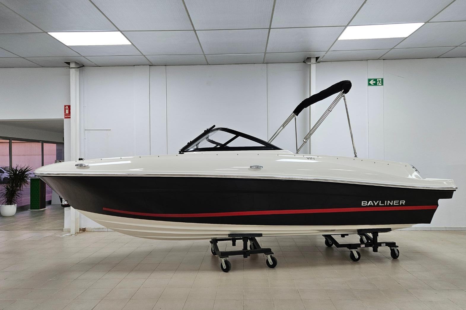 2026 Bayliner VR4 Bowrider OB