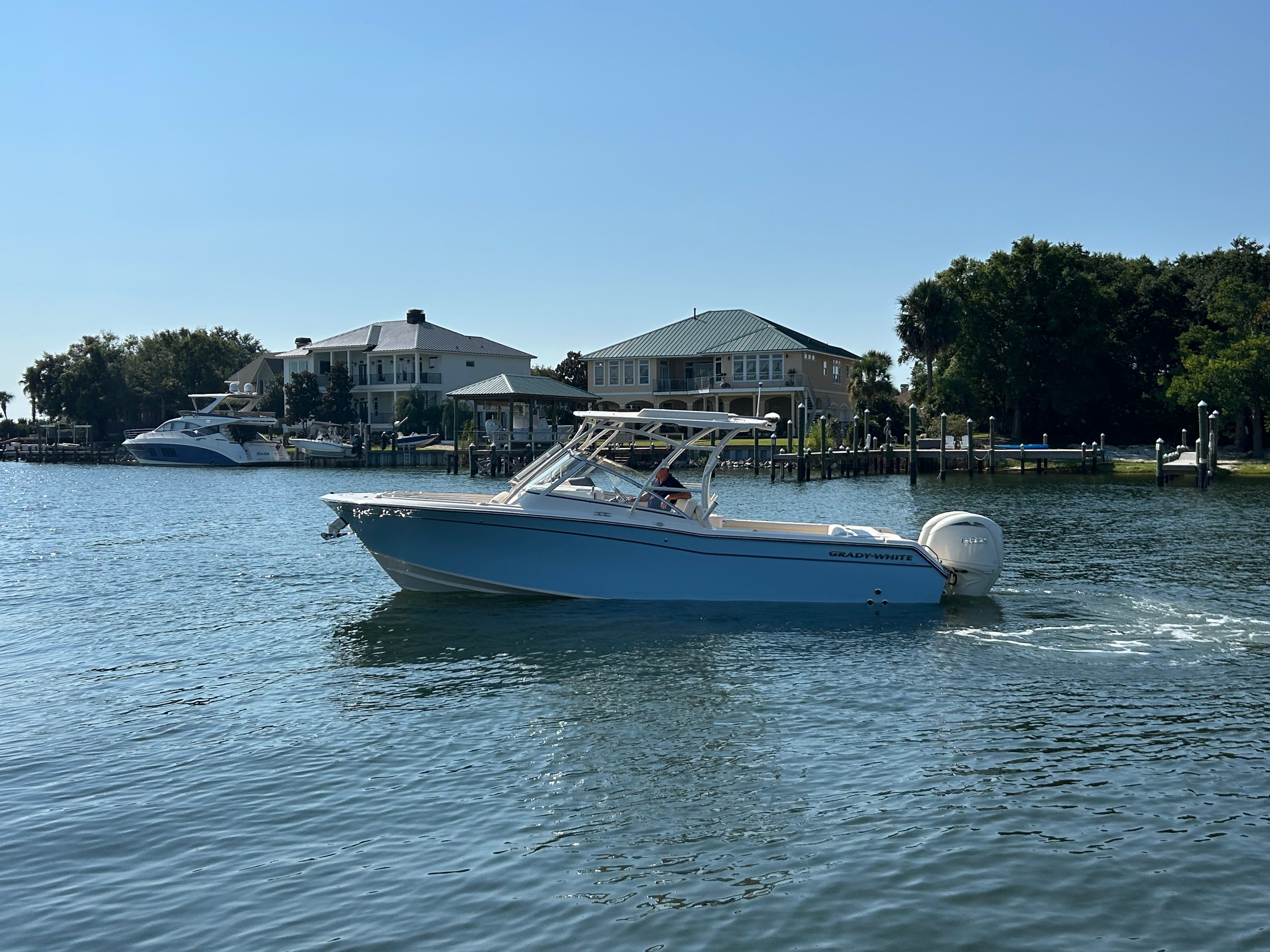 Grady-White Freedom 275