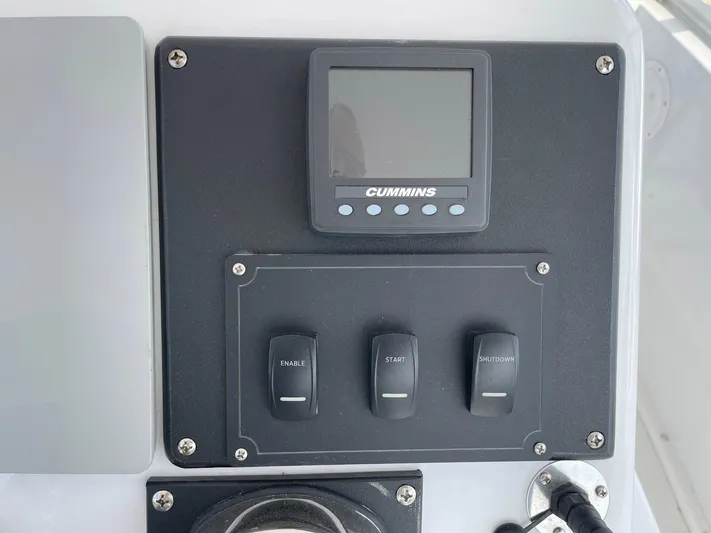 On Course Yacht Photos Pics Control panel of a 1986 Egg Harbor 41 Convertible boat with Cummins display.