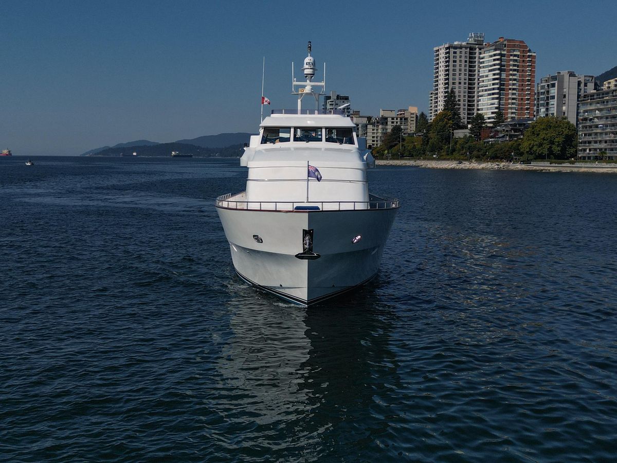 2003 Grand Harbour 80 