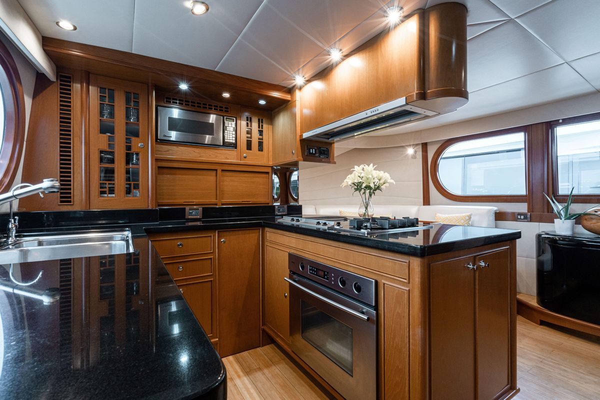 2003 Grand Harbour 80 