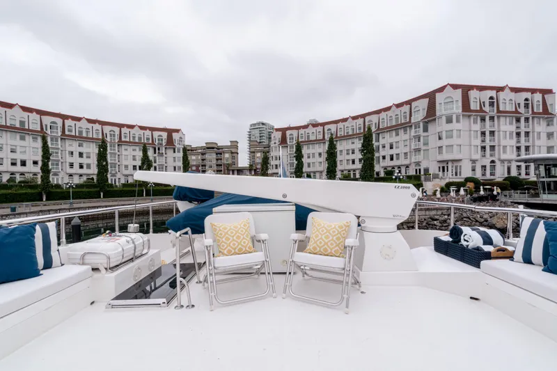 Happiness II Yacht Photos Pics Sun Deck