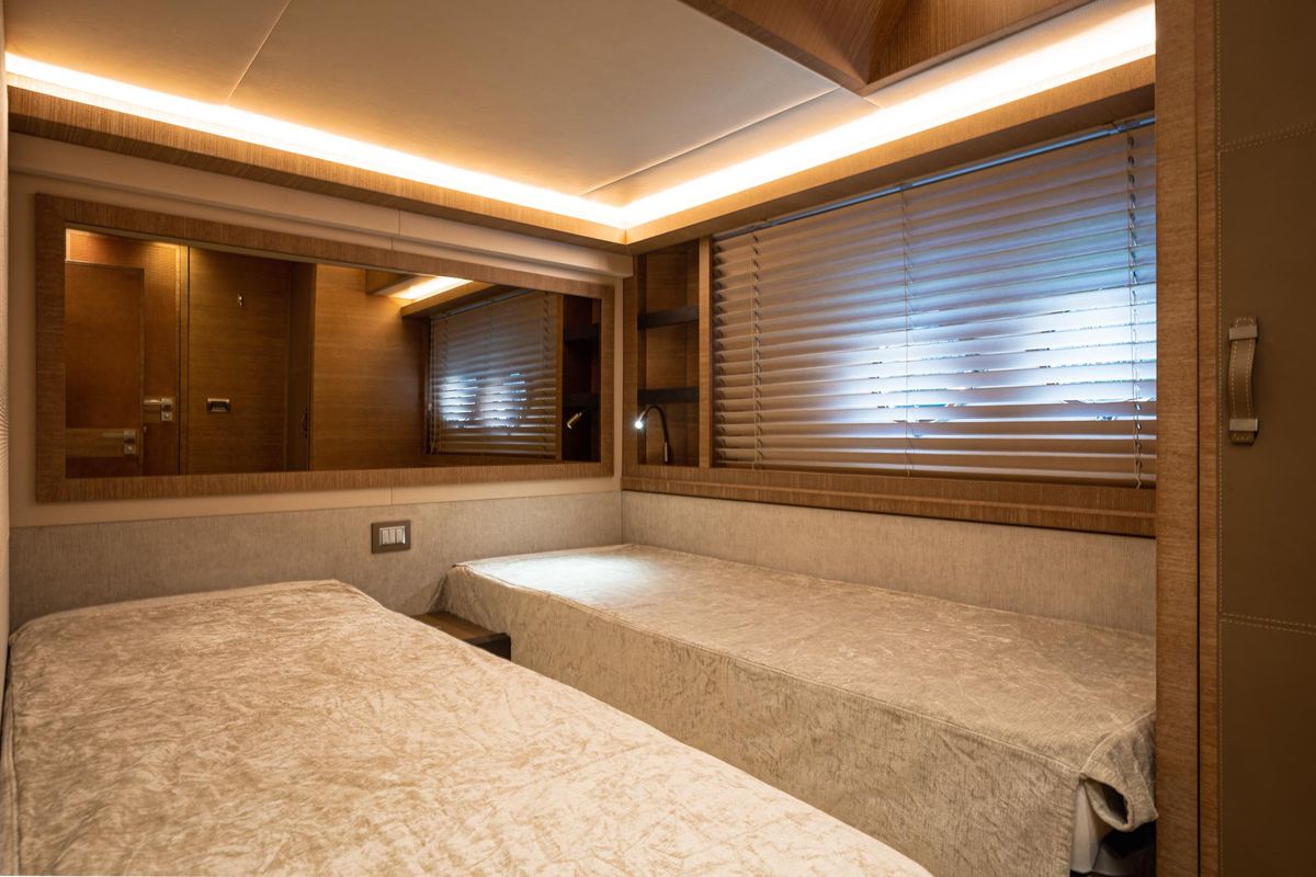 2019 Monte Carlo Yachts 75 