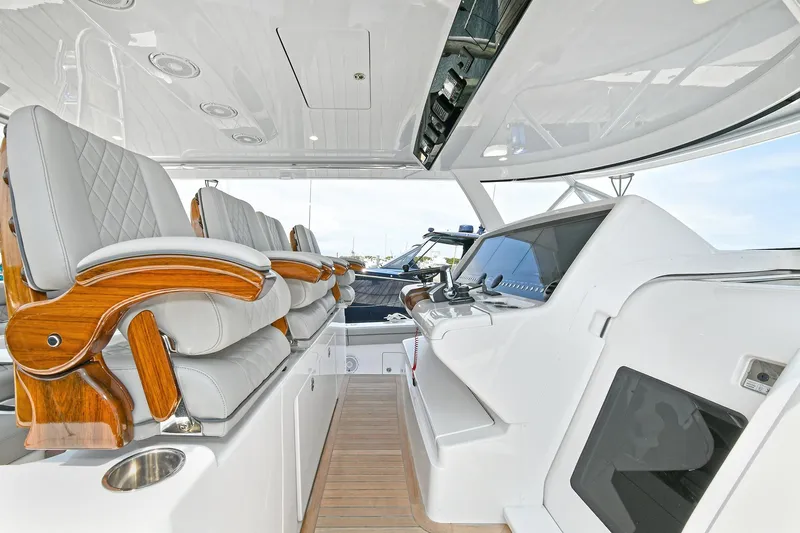 Dealers Choice Yacht Photos Pics 
