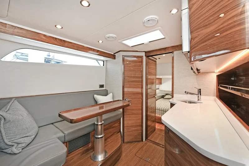 Dealers Choice Yacht Photos Pics 