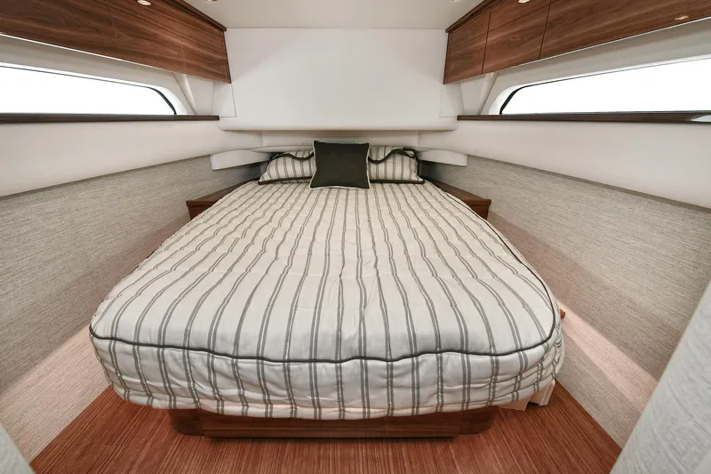 Dealers Choice Yacht Photos Pics 