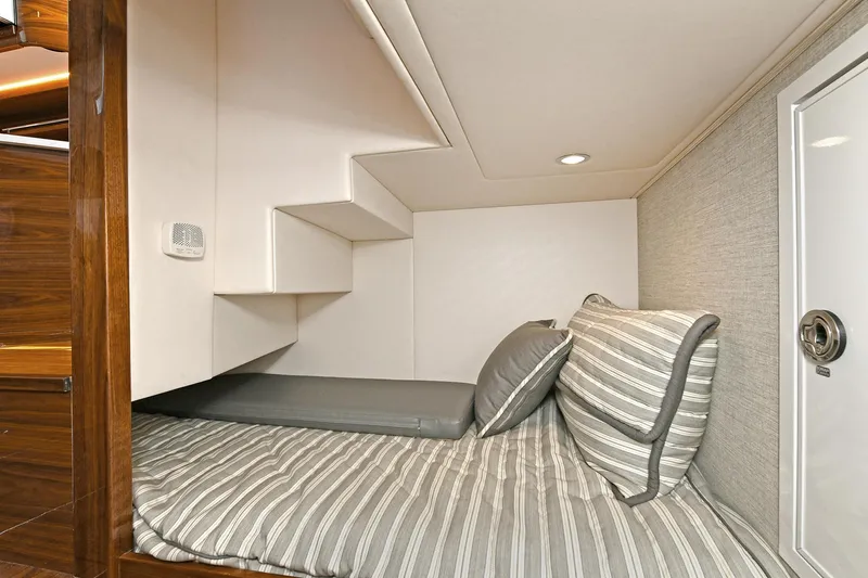 Dealers Choice Yacht Photos Pics 