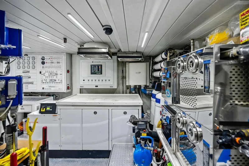 Diamond Yacht Photos Pics Engine room of 2013 AB 116 Motoryacht, featuring control panels and equipment.