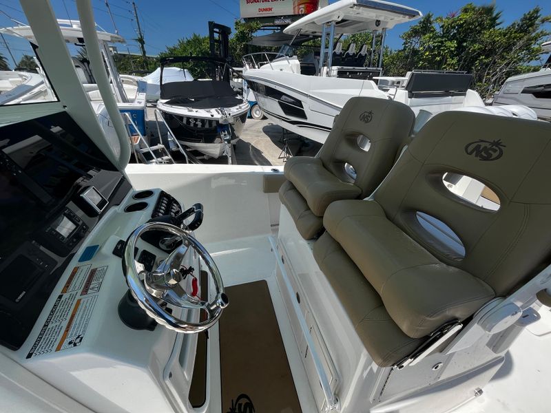 2020 NauticStar 28XS