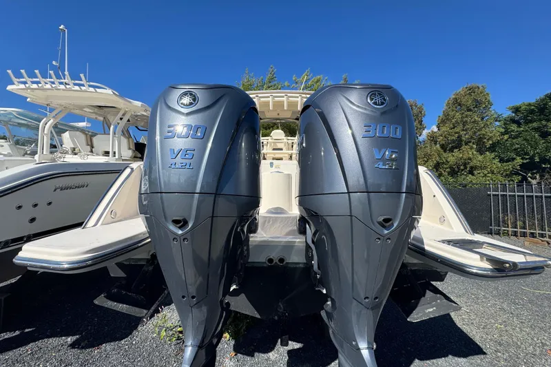  Yacht Photos Pics 2022 Grady-White Canyon 326 with twin Yamaha 300 V6 outboard engines.