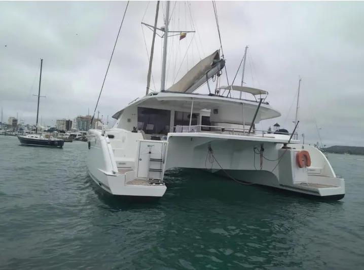Salina 2 Yacht Photos Pics 