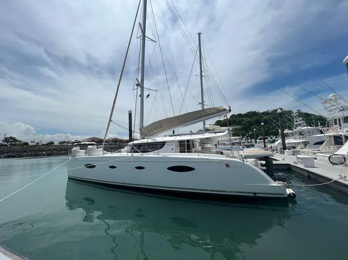 Salina 2 Yacht Photos Pics 