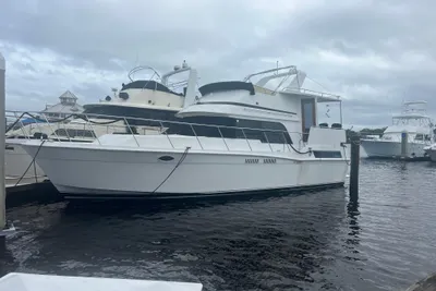 Pace 42 Motor Yacht