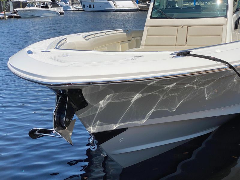 2021 Boston Whaler 380 Outrage