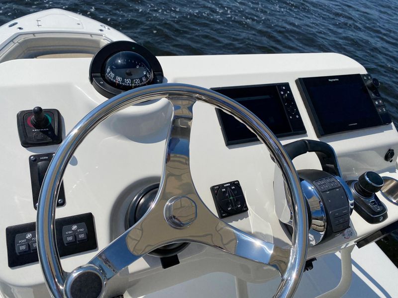 2021 Boston Whaler 380 Outrage
