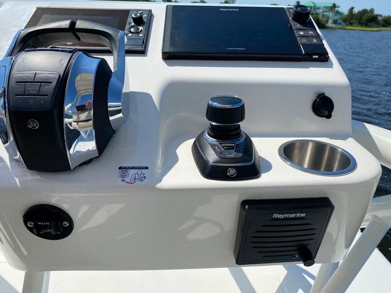 2021 Boston Whaler 380 Outrage