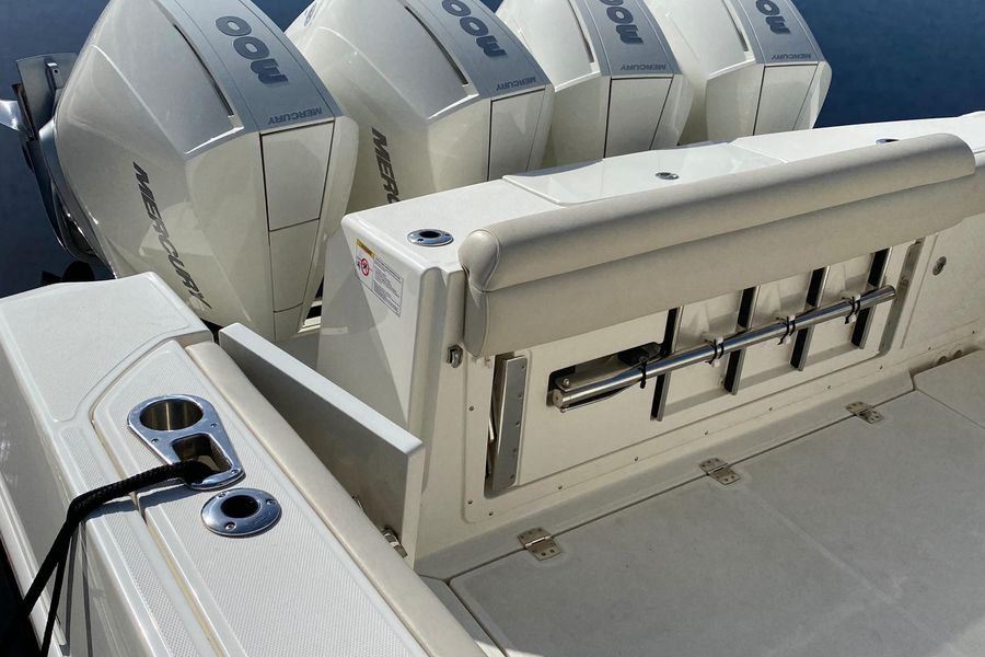 2021 Boston Whaler 380 Outrage