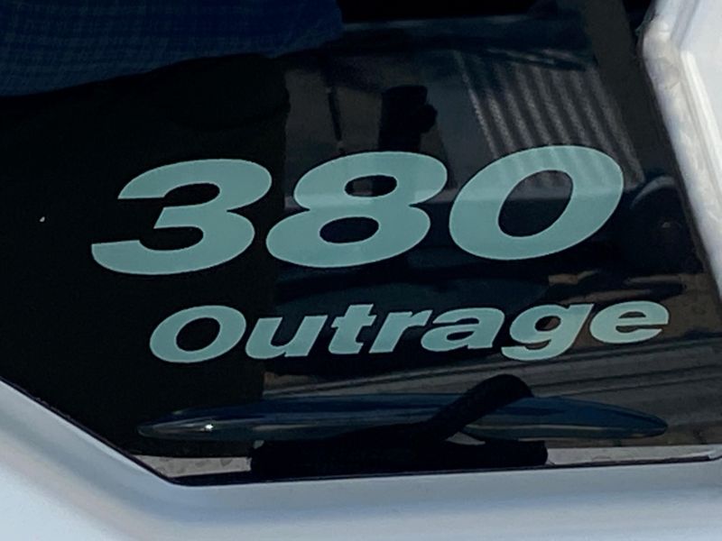 2021 Boston Whaler 380 Outrage