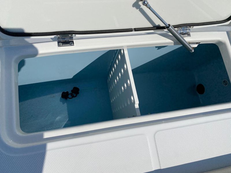 2021 Boston Whaler 380 Outrage
