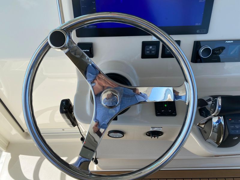 2021 Boston Whaler 380 Outrage