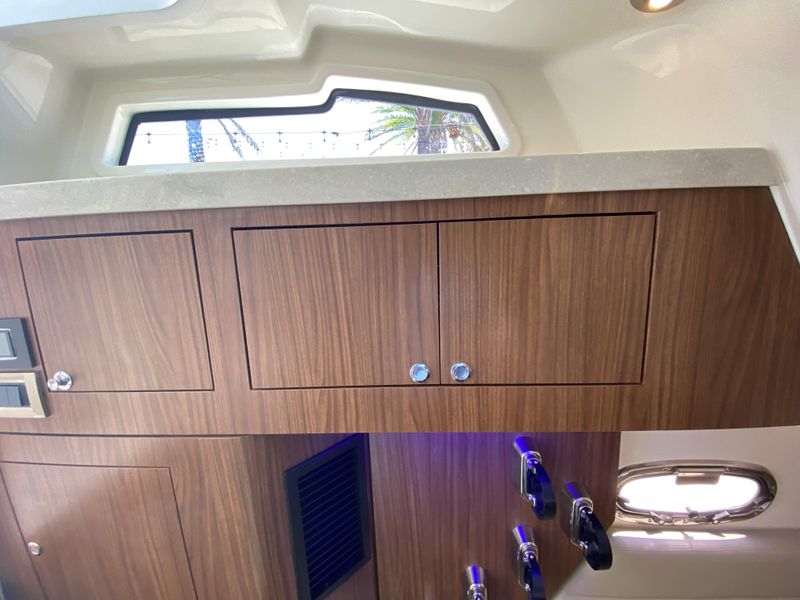 2021 Boston Whaler 380 Outrage