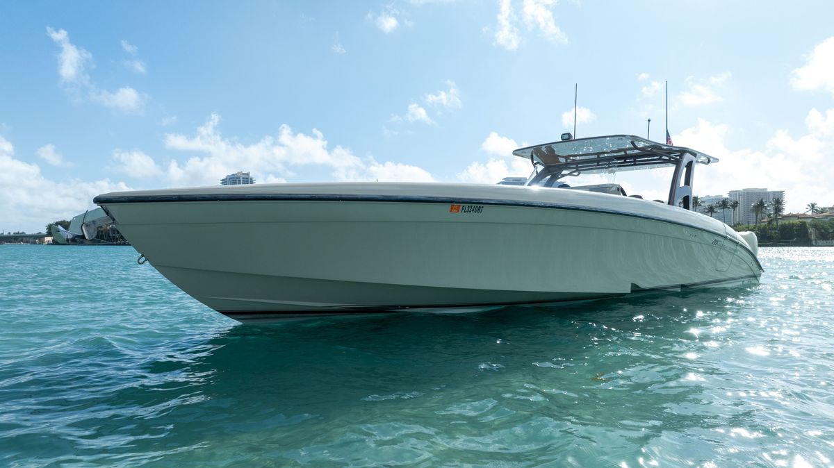 2019 Midnight Express 43 