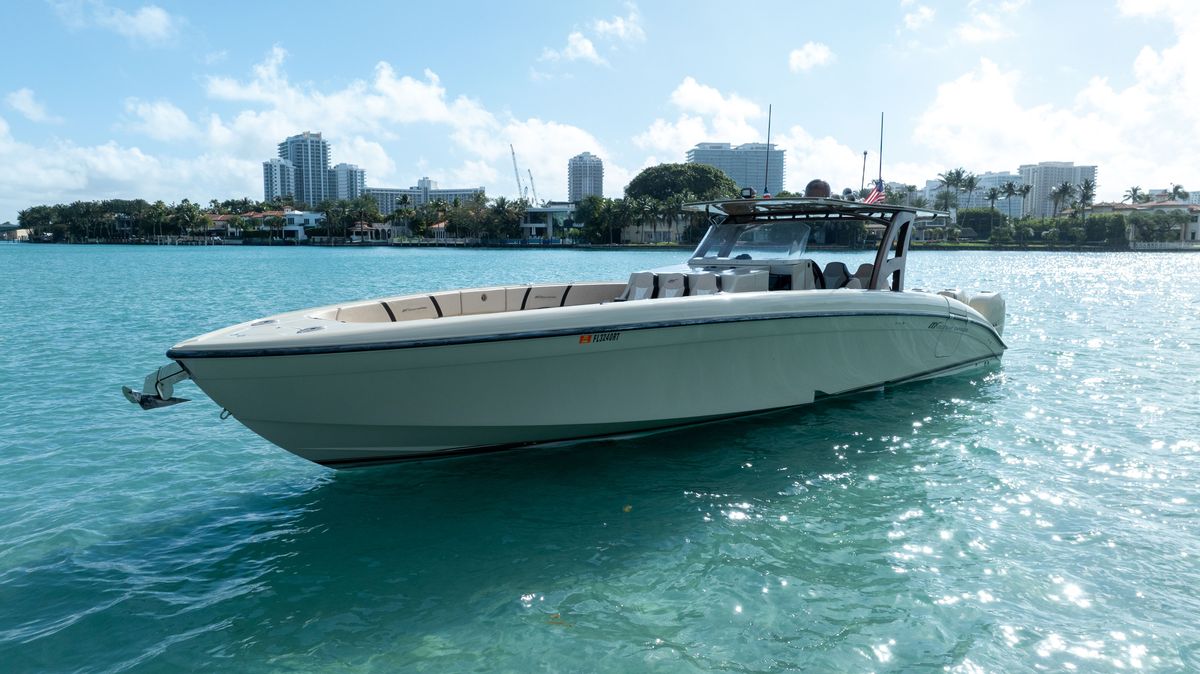 2019 Midnight Express 43 