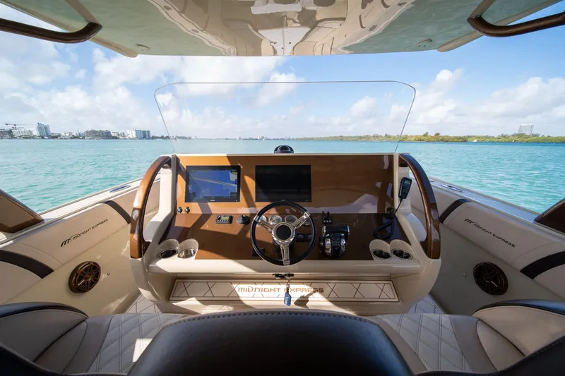 Champagne Lady Yacht Photos Pics 