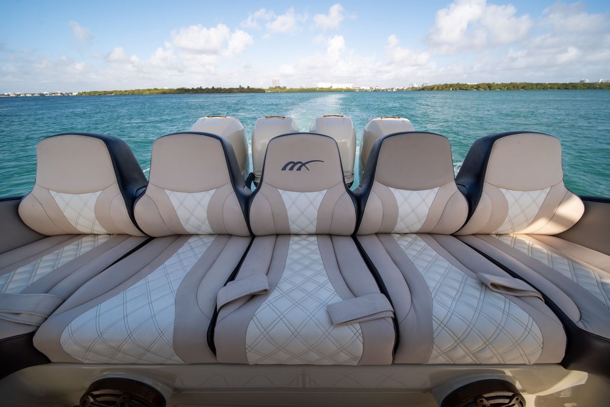 2019 Midnight Express 43 