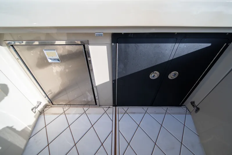 Champagne Lady Yacht Photos Pics 